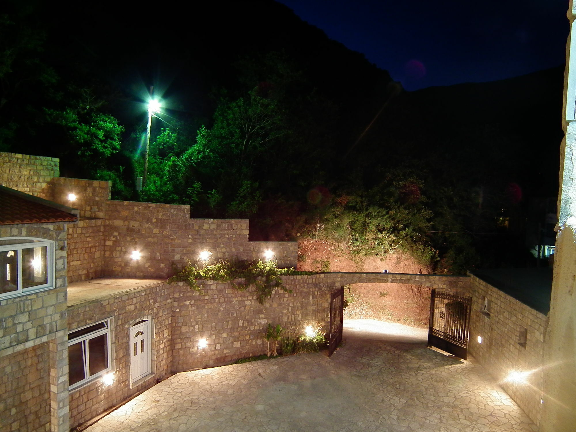 Castellamare Residence Петровац Экстерьер фото