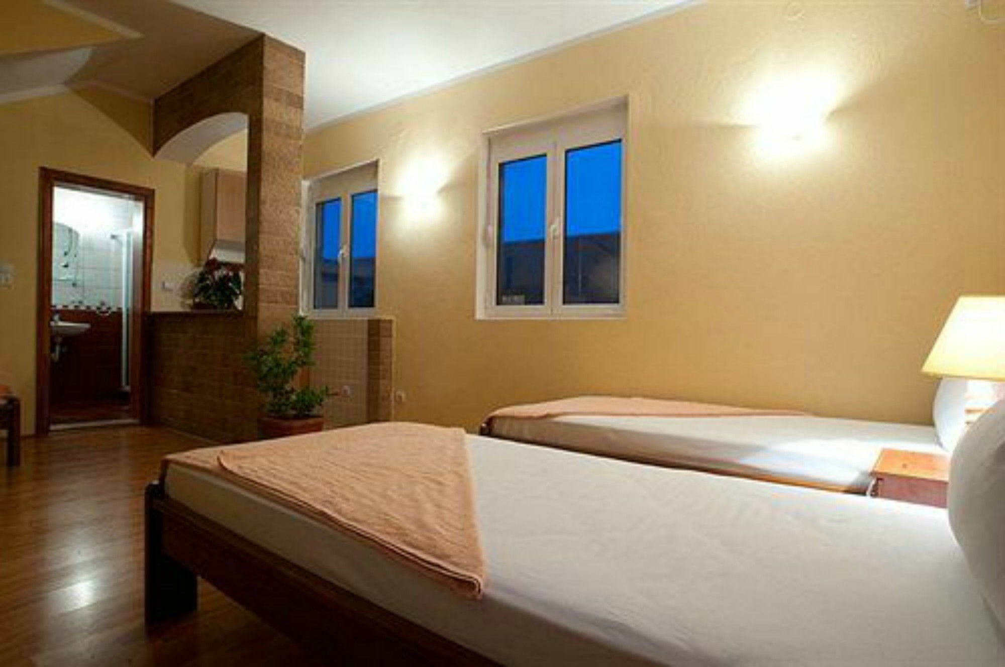 Castellamare Residence Петровац Экстерьер фото